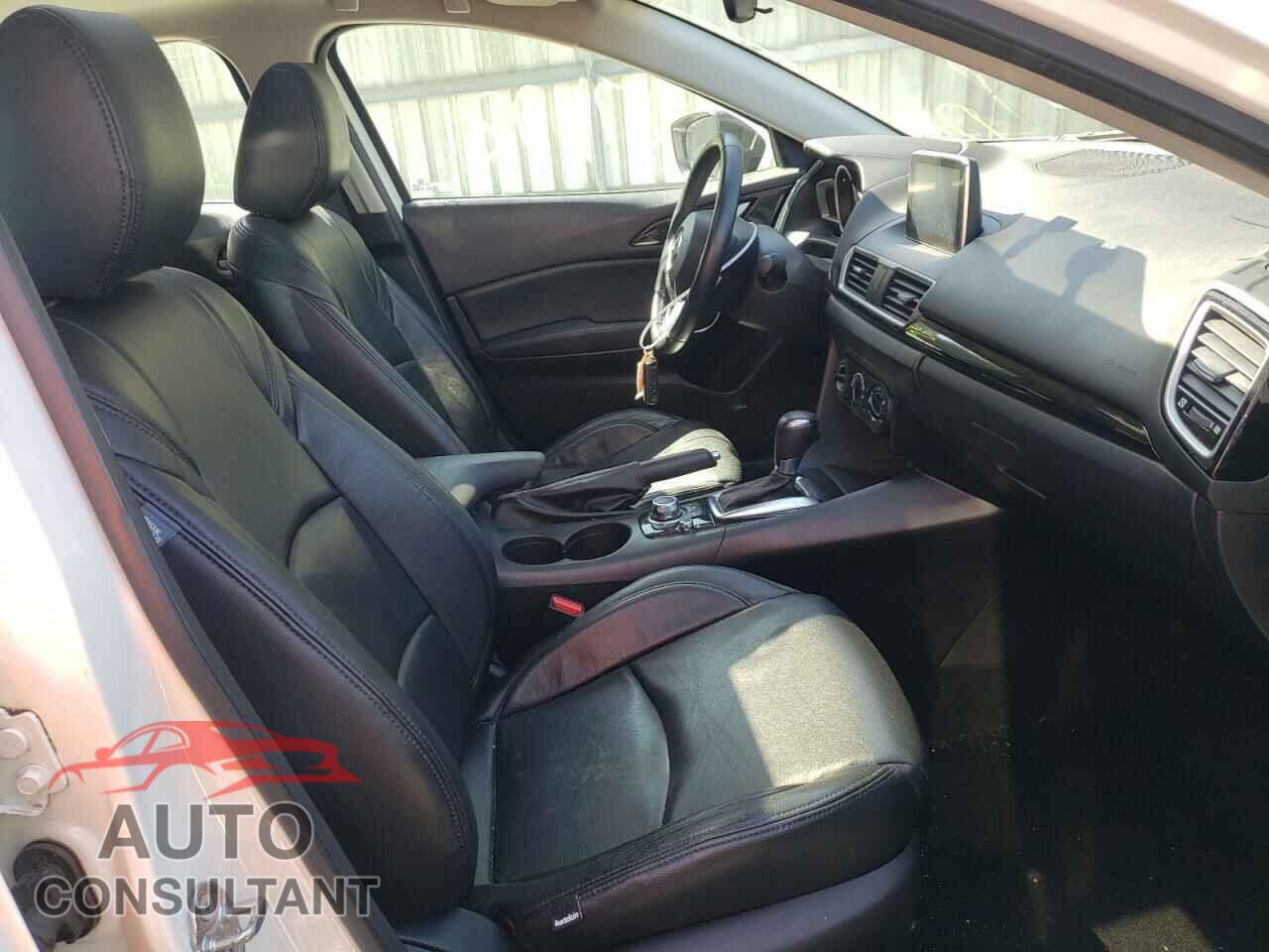 MAZDA 3 2016 - 3MZBM1L7XGM330048