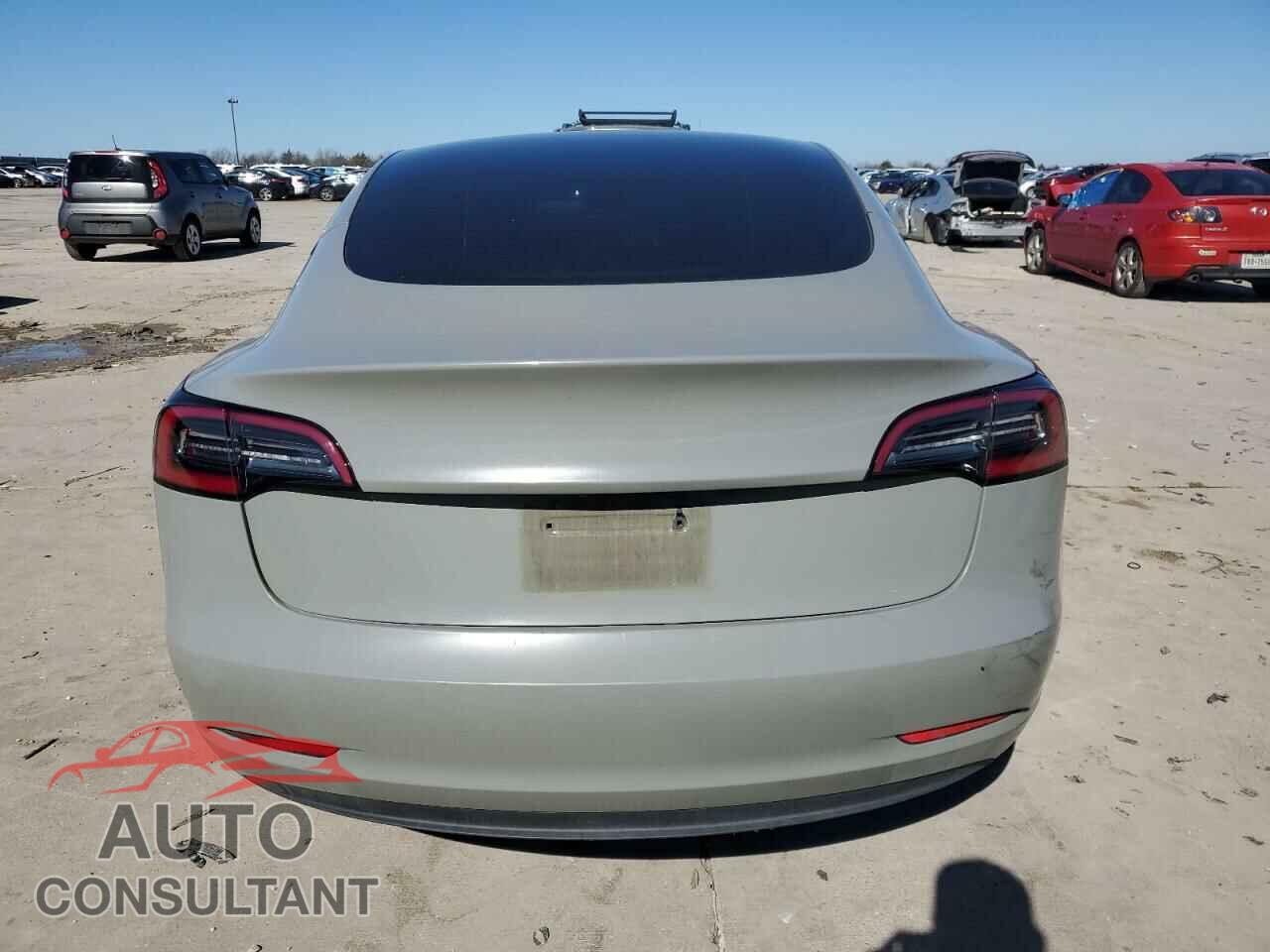 TESLA MODEL 3 2022 - 5YJ3E1EA5NF124425
