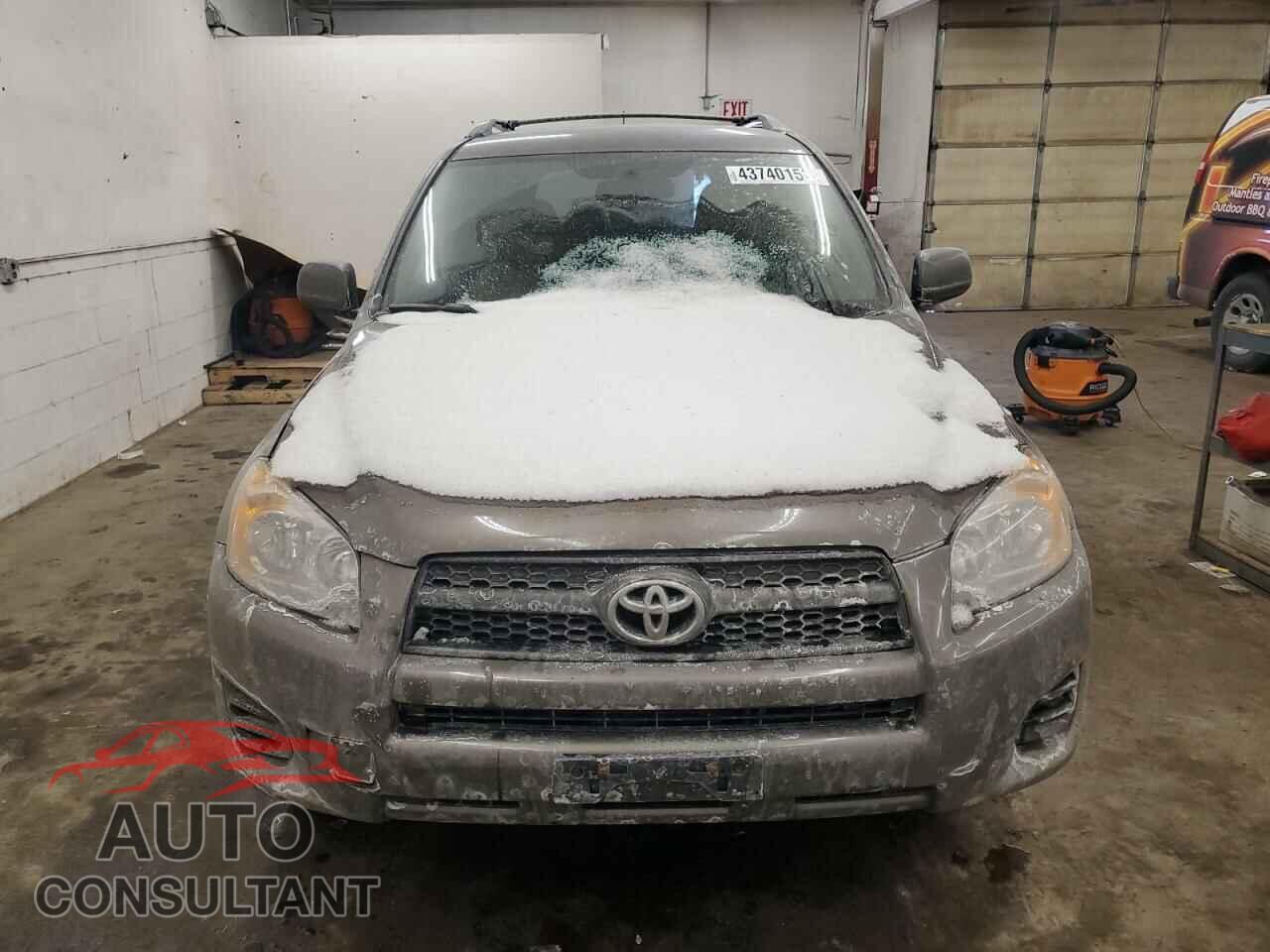 TOYOTA RAV4 2011 - 2T3BF4DV2BW176809