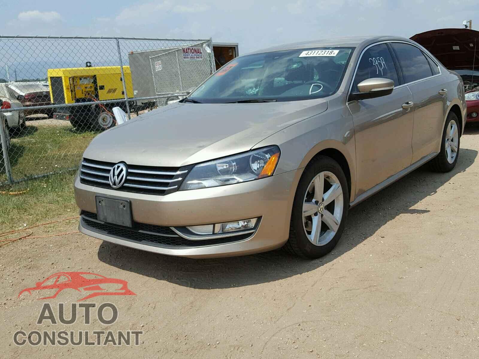VOLKSWAGEN PASSAT 2015 - 1VWAT7A31FC092074