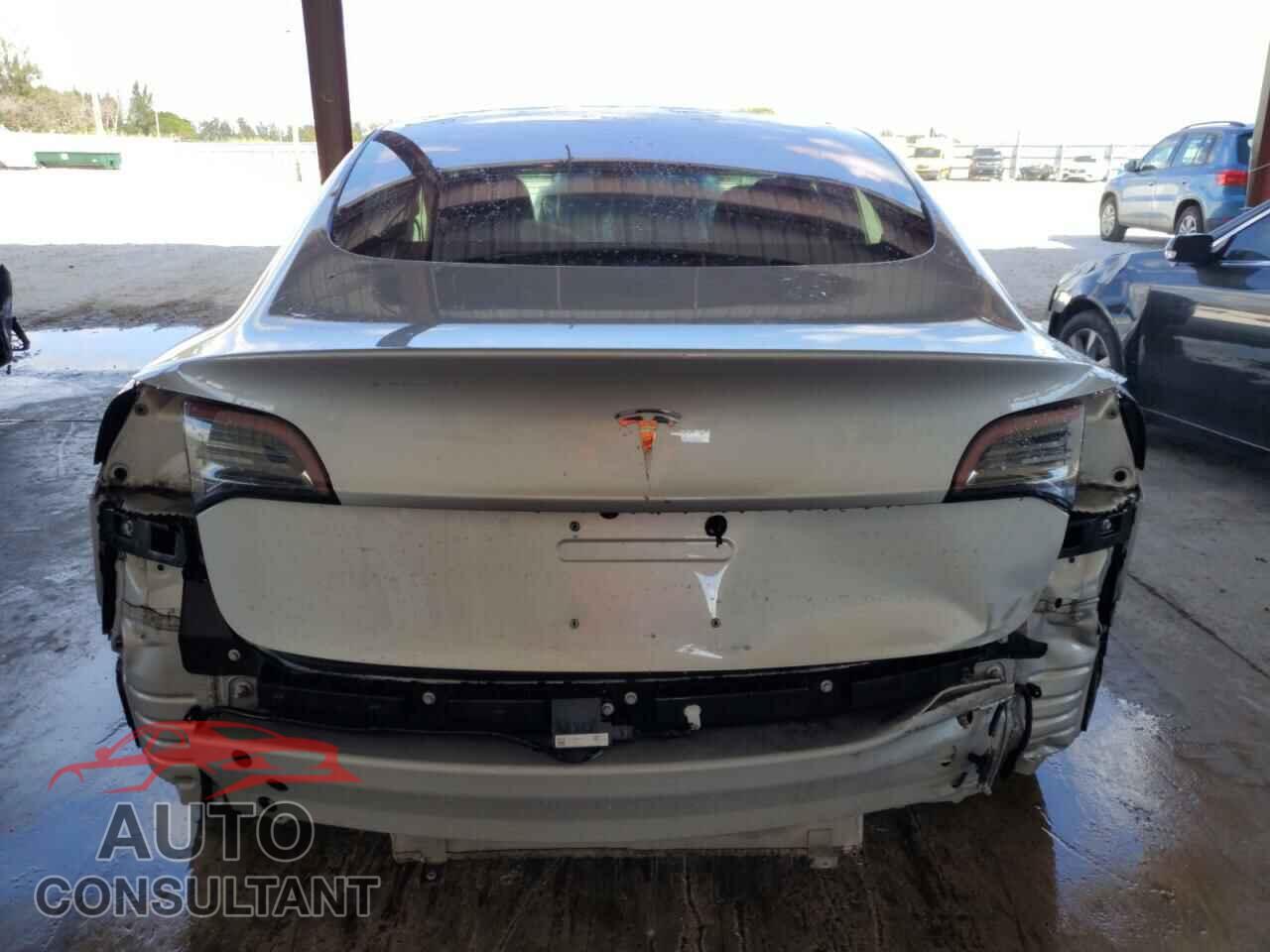 TESLA MODEL 3 2018 - 5YJ3E1EA9JF022006