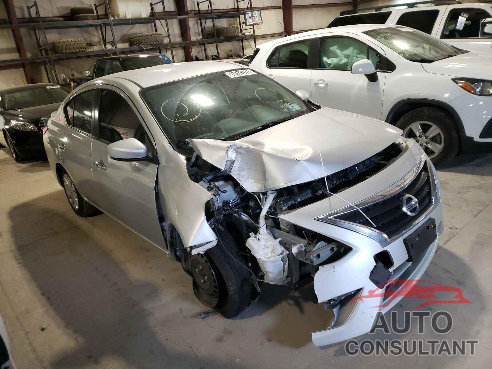NISSAN VERSA 2018 - 3N1CN7APXJL809872
