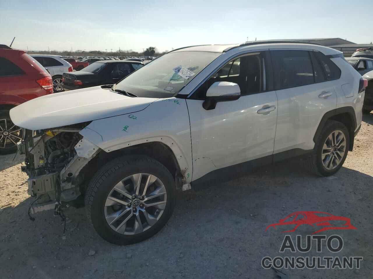 TOYOTA RAV4 2022 - 2T3C1RFV4NW213537