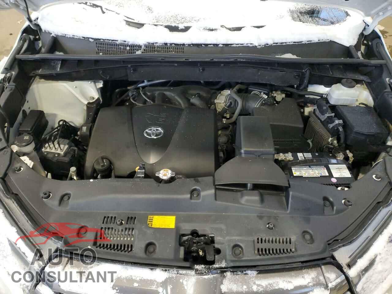 TOYOTA HIGHLANDER 2018 - 5TDDZRFH6JS867118