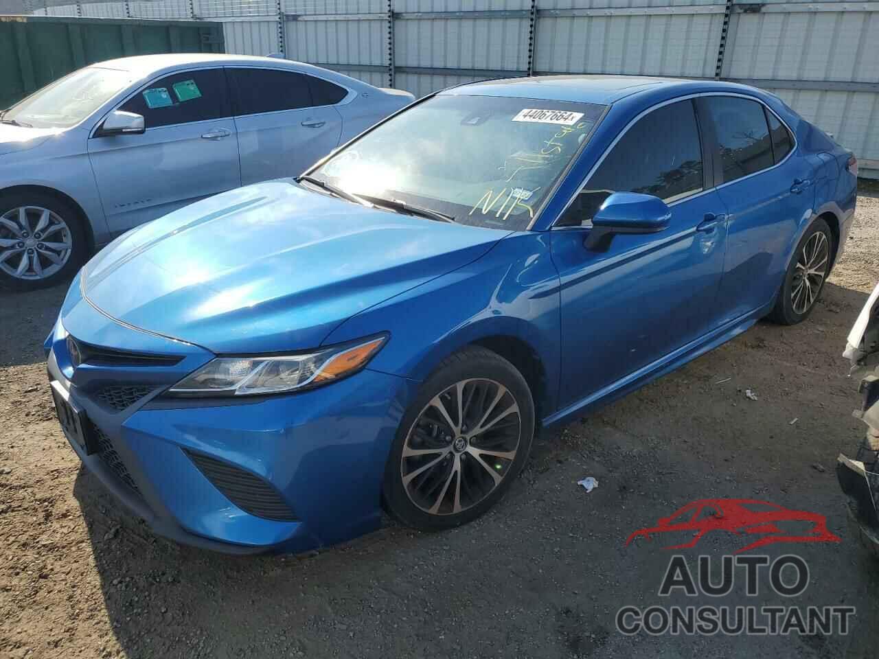TOYOTA CAMRY 2018 - 4T1B11HK8JU106204