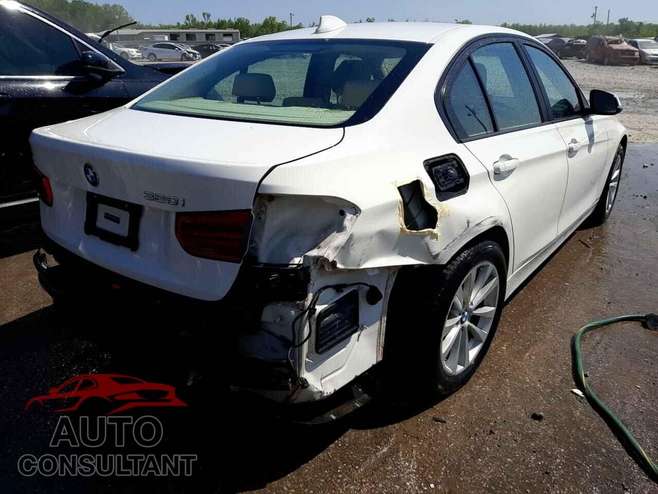 BMW 3 SERIES 2016 - WBA8E1G57GNU11174