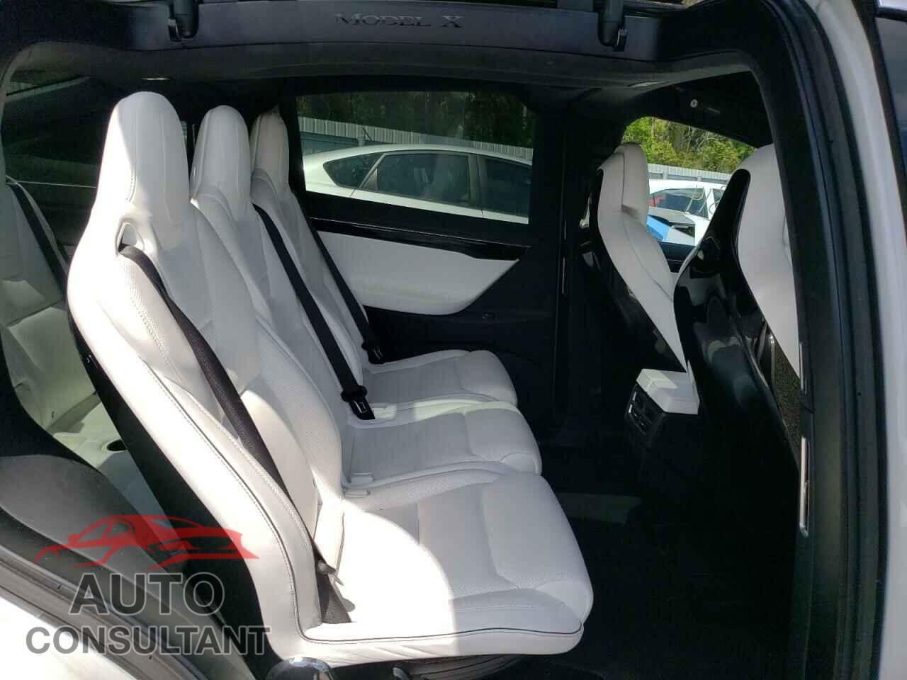 TESLA MODEL X 2016 - 5YJXCAE27GF014477