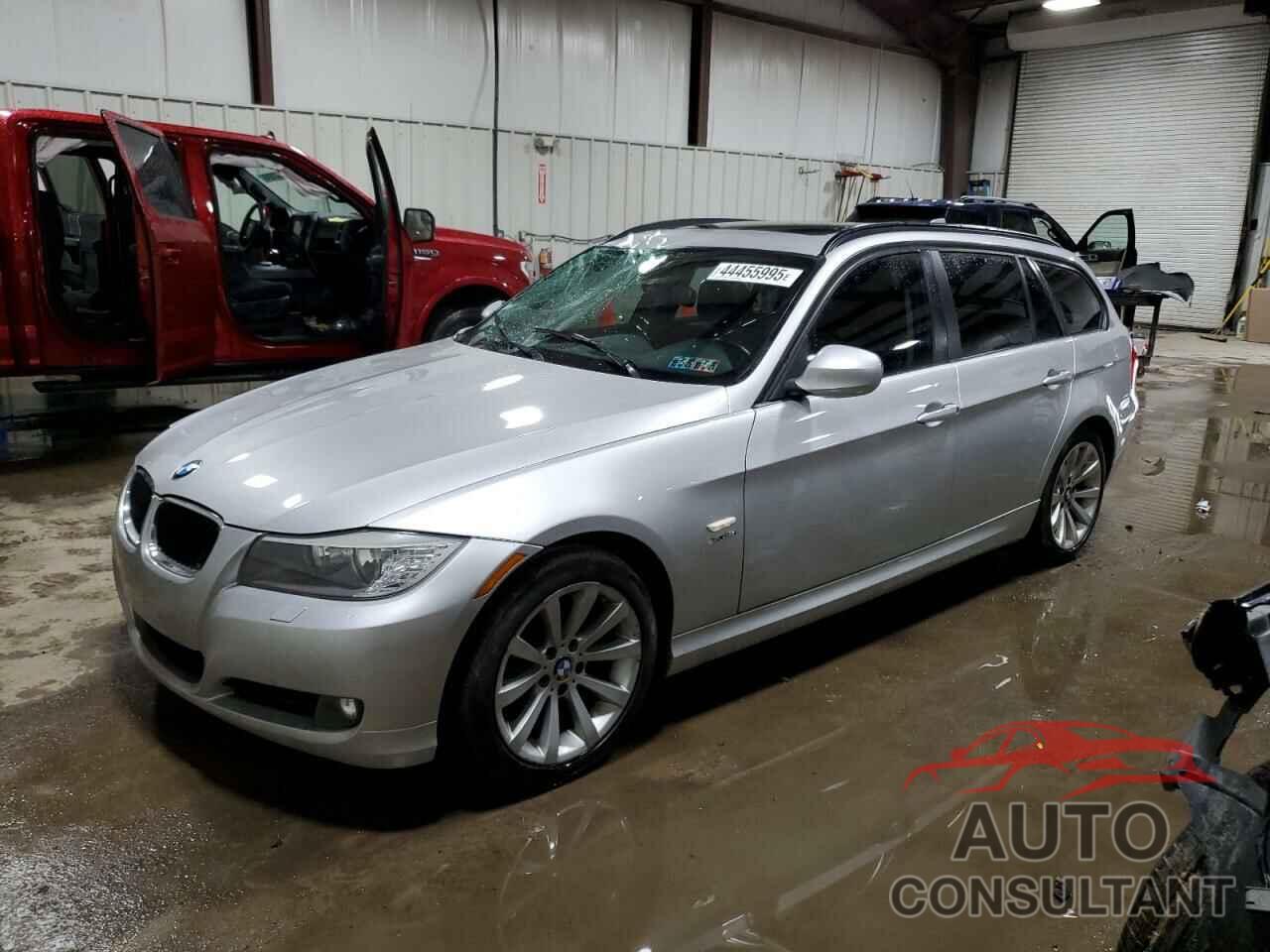 BMW 3 SERIES 2011 - WBAUU3C56BA541692