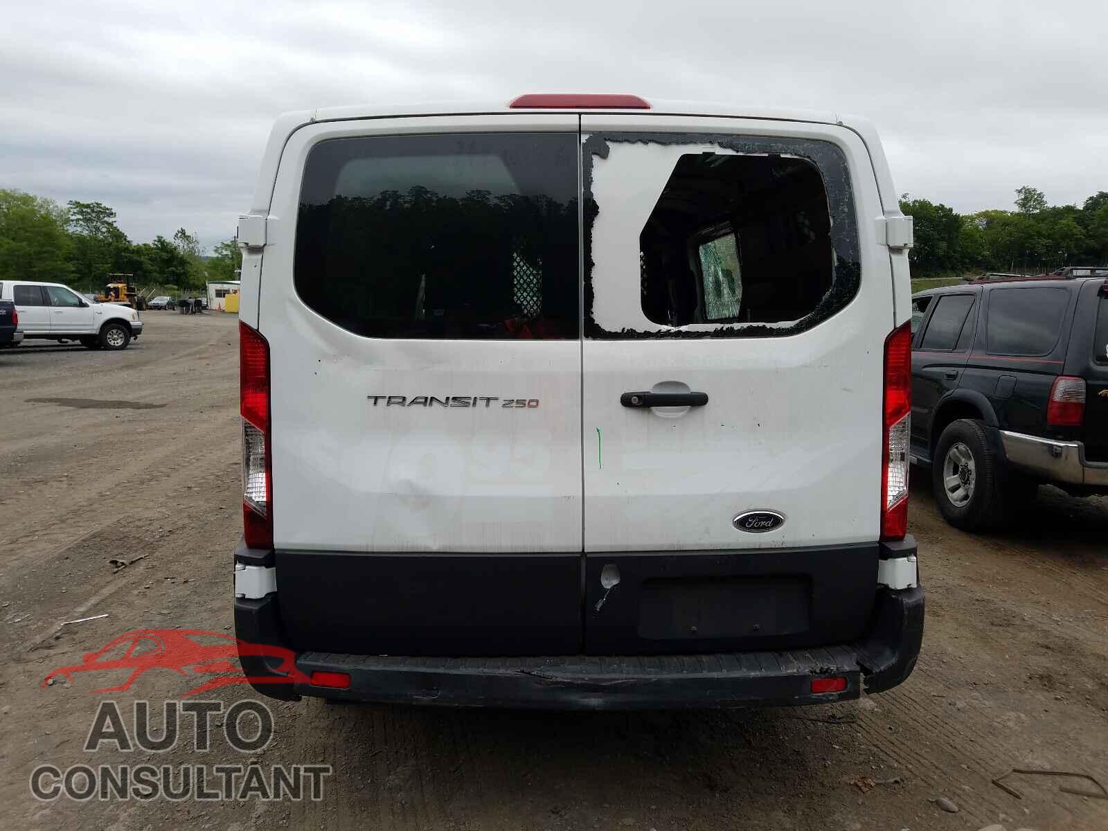 FORD TRANSIT CO 2018 - 1FTYR1YM7JKB32796