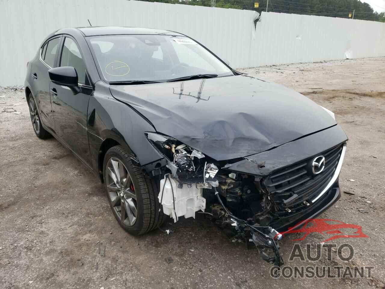 MAZDA 3 2018 - 3MZBN1L37JM260882