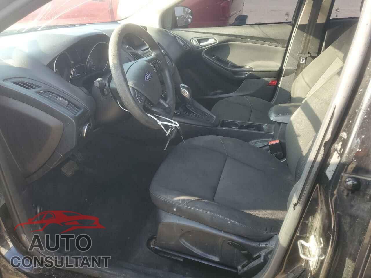 FORD FOCUS 2015 - 1FADP3F20FL257194