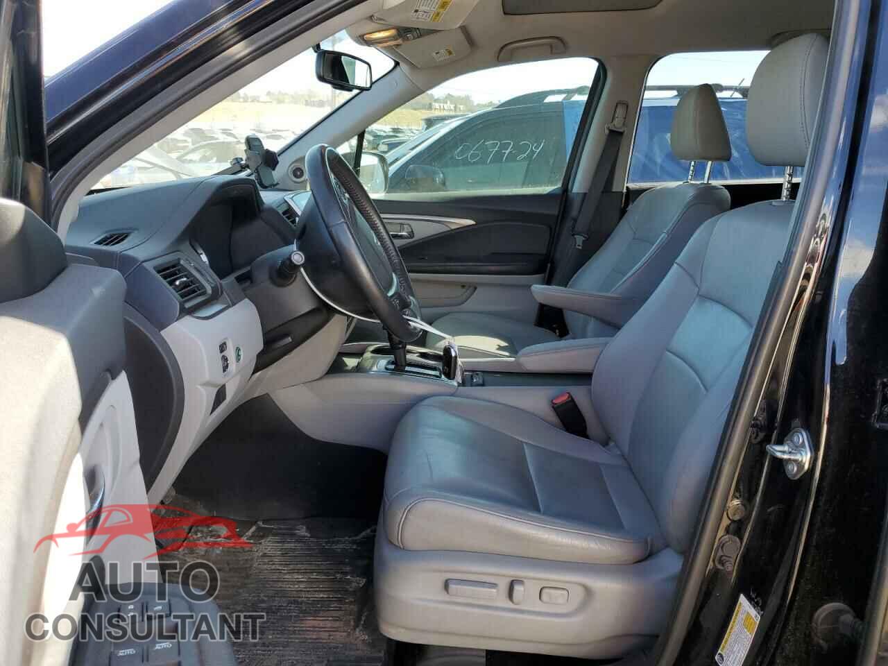 HONDA PILOT 2018 - 5FNYF6H52JB042130
