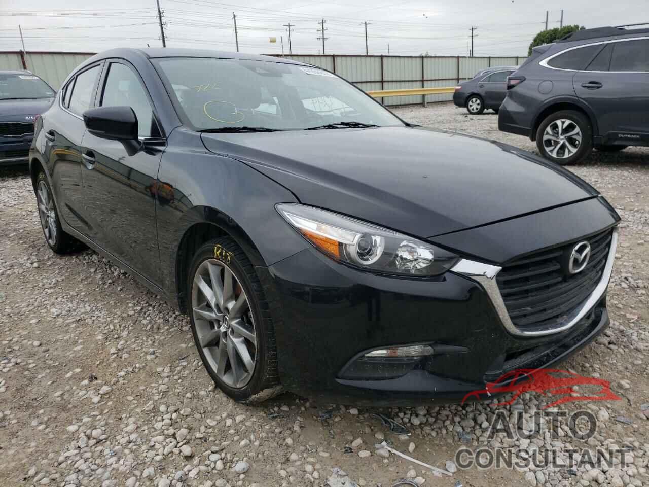 MAZDA 3 2018 - 3MZBN1L38JM181642