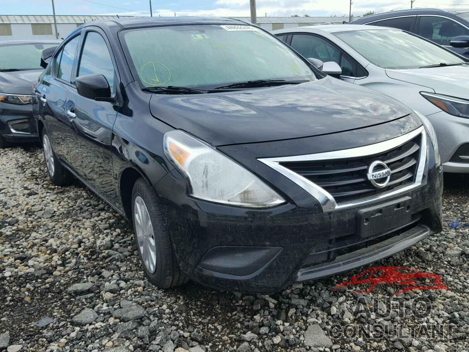 NISSAN VERSA 2018 - 3N1CN7AP6JL879692
