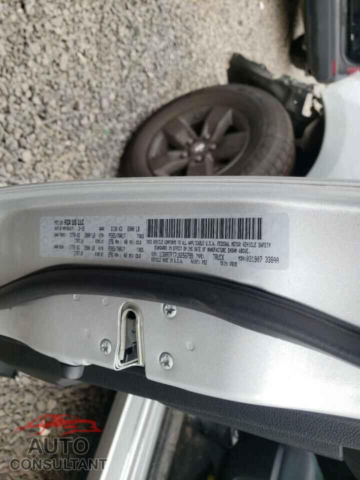 RAM 1500 2018 - 1C6RR7FT7JS256799