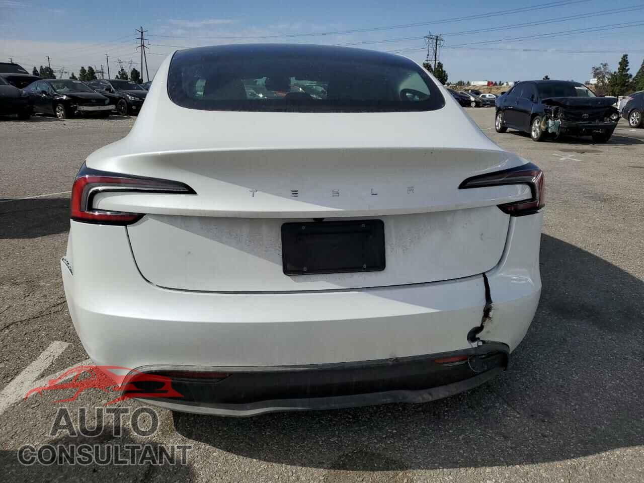 TESLA MODEL 3 2024 - 5YJ3E1EA9RF826673