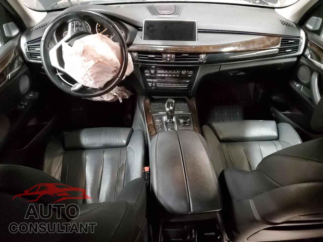 BMW X5 2014 - 5UXKR6C52E0C03618