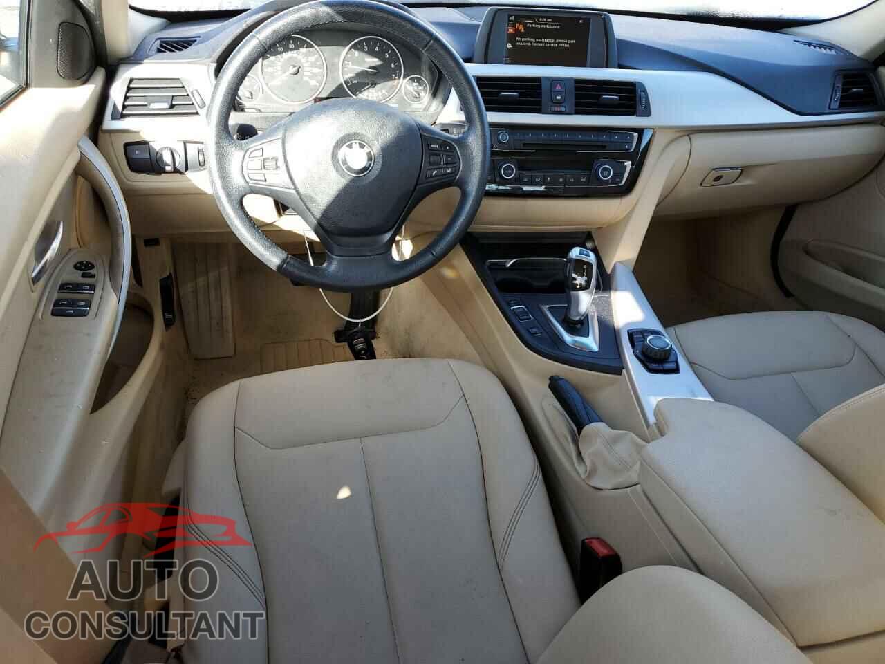 BMW 3 SERIES 2016 - WBA8E1G56GNU10629