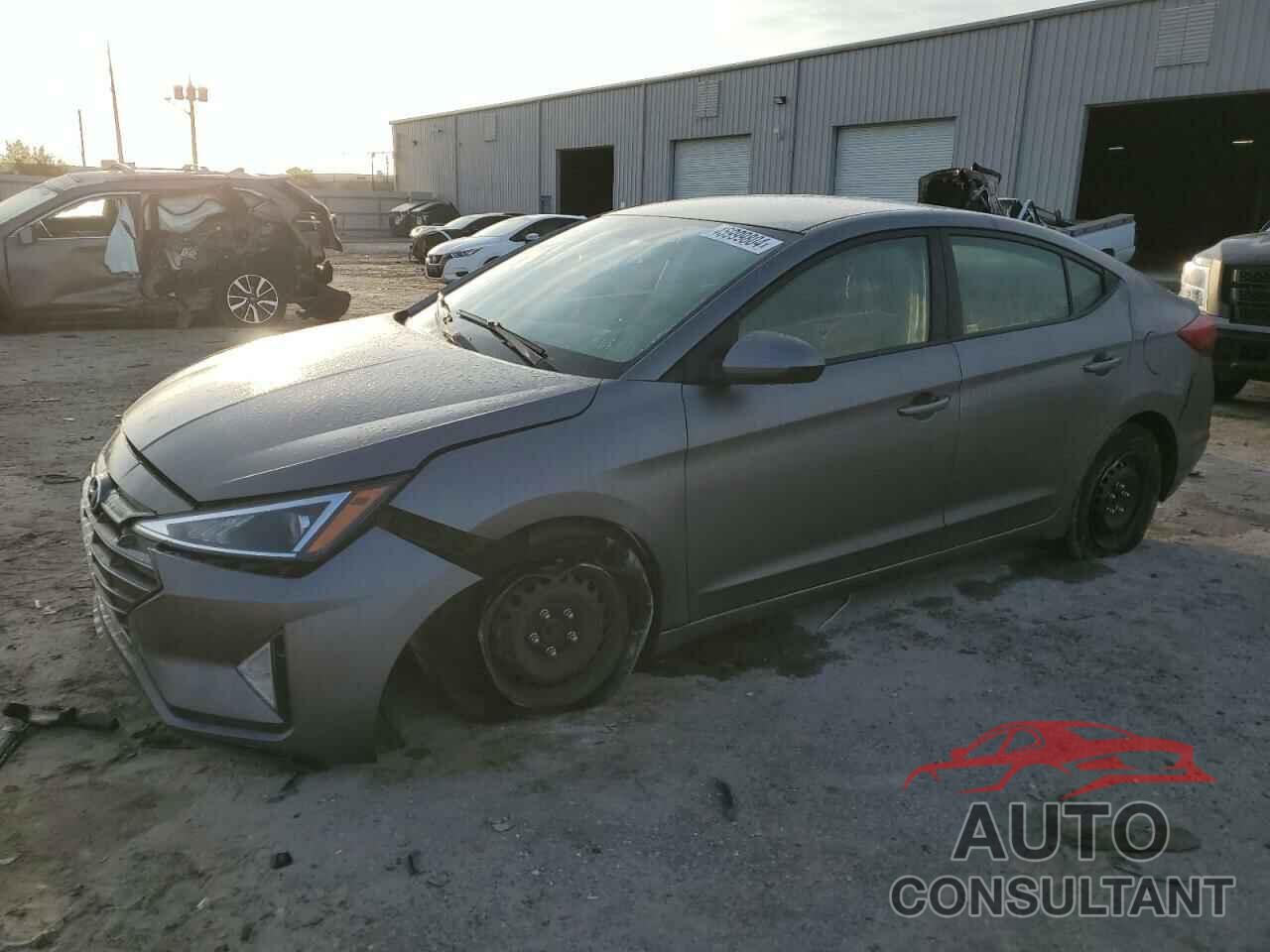 HYUNDAI ELANTRA 2019 - 5NPD74LF5KH464654