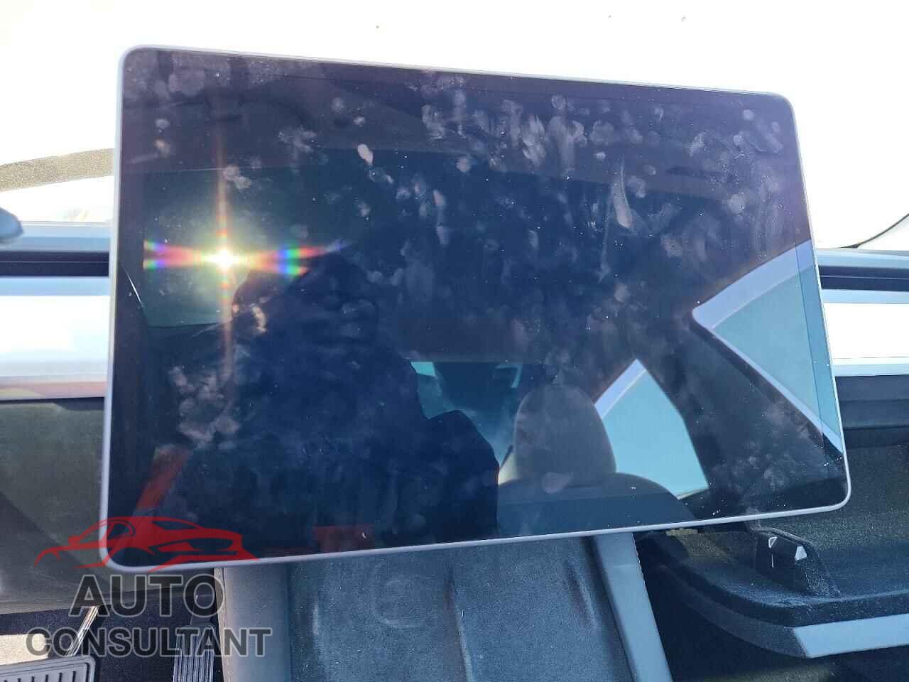 TESLA MODEL 3 2023 - 5YJ3E1EA1PF701227
