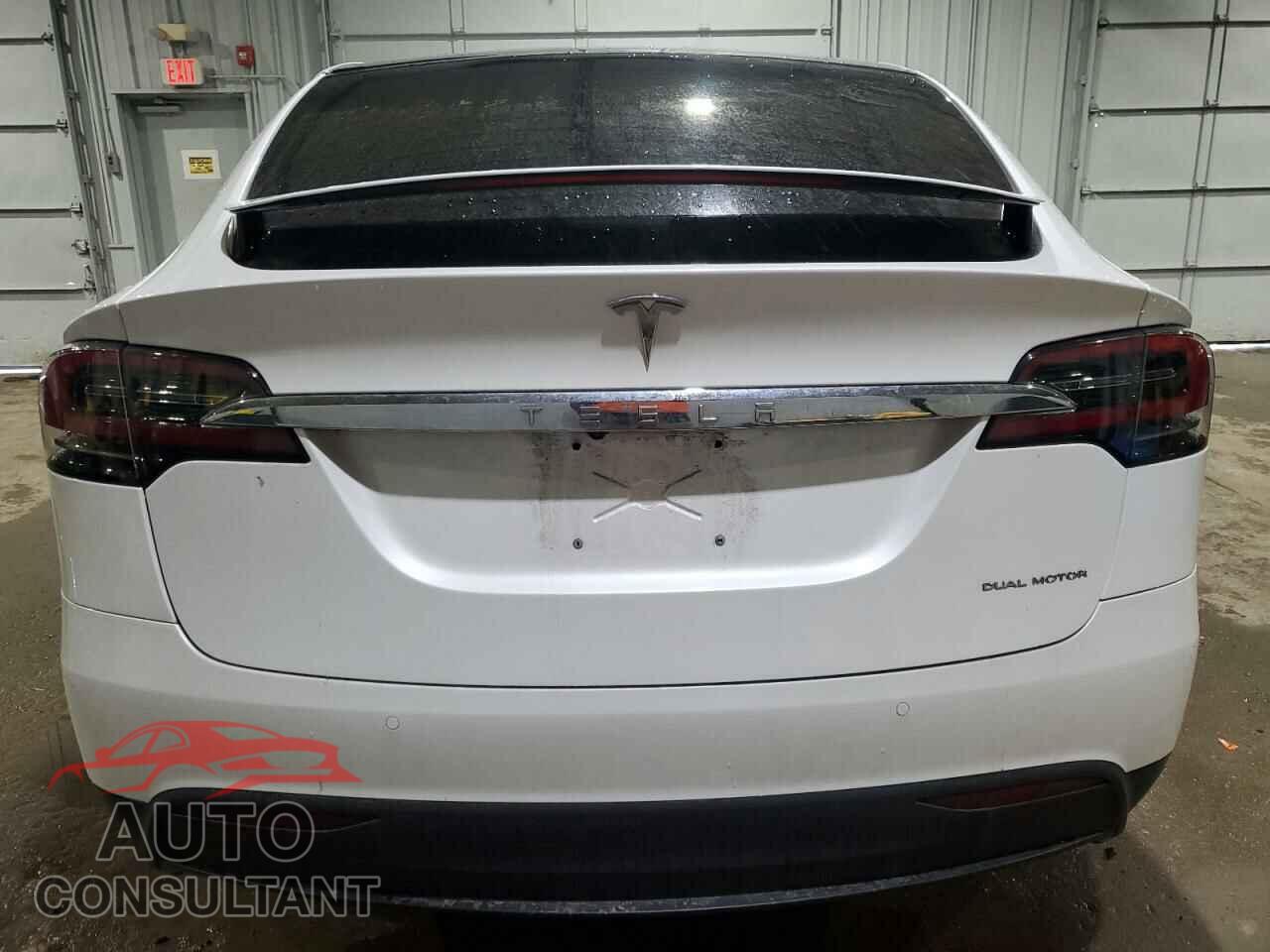 TESLA MODEL X 2020 - 5YJXCBE26LF228781