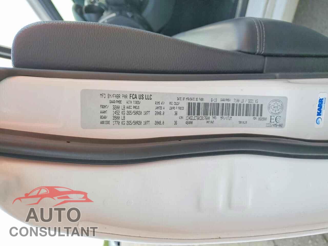 DODGE DURANGO 2019 - 1C4SDJCT6KC817600