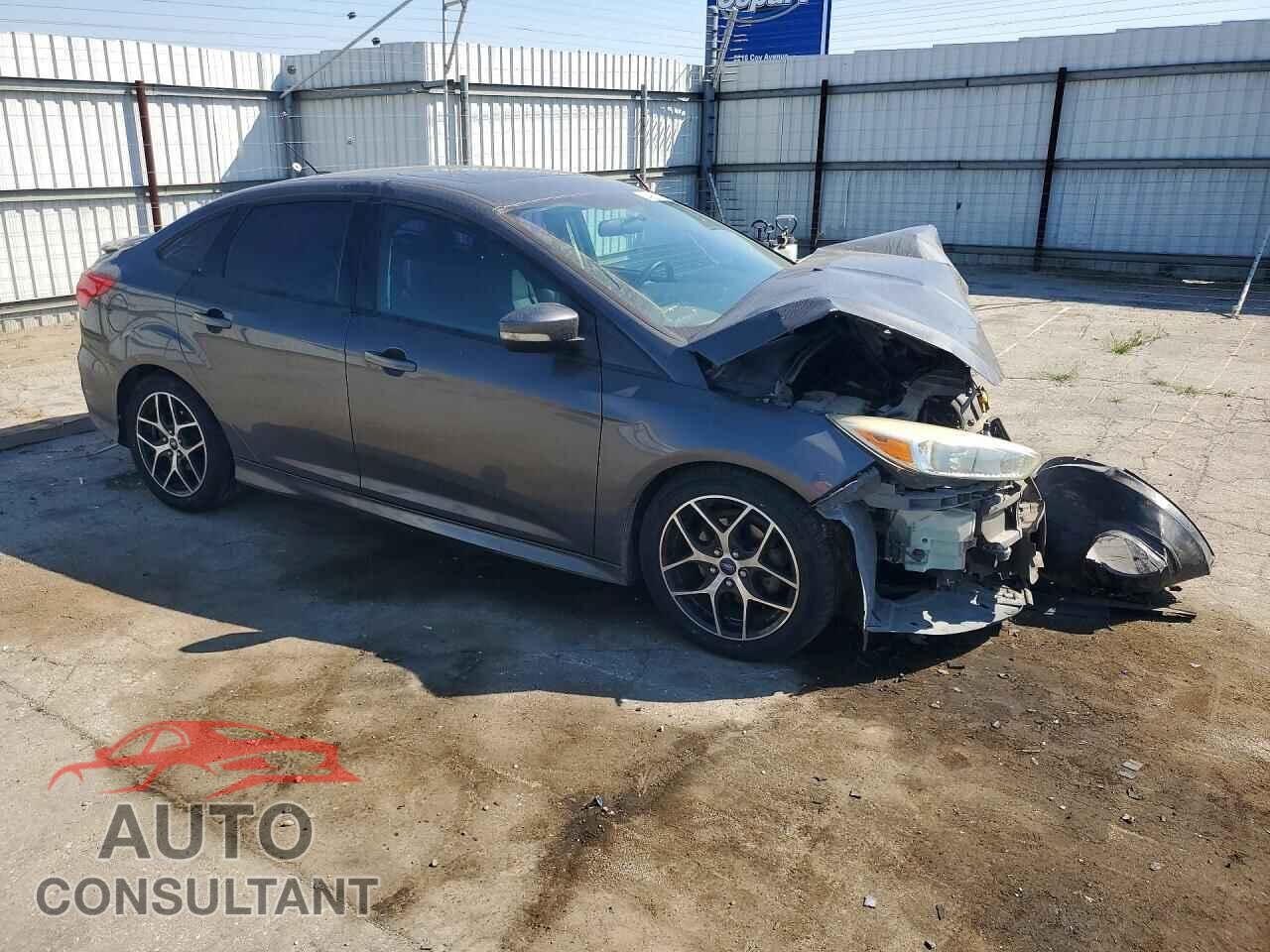 FORD FOCUS 2015 - 1FADP3F29FL324519