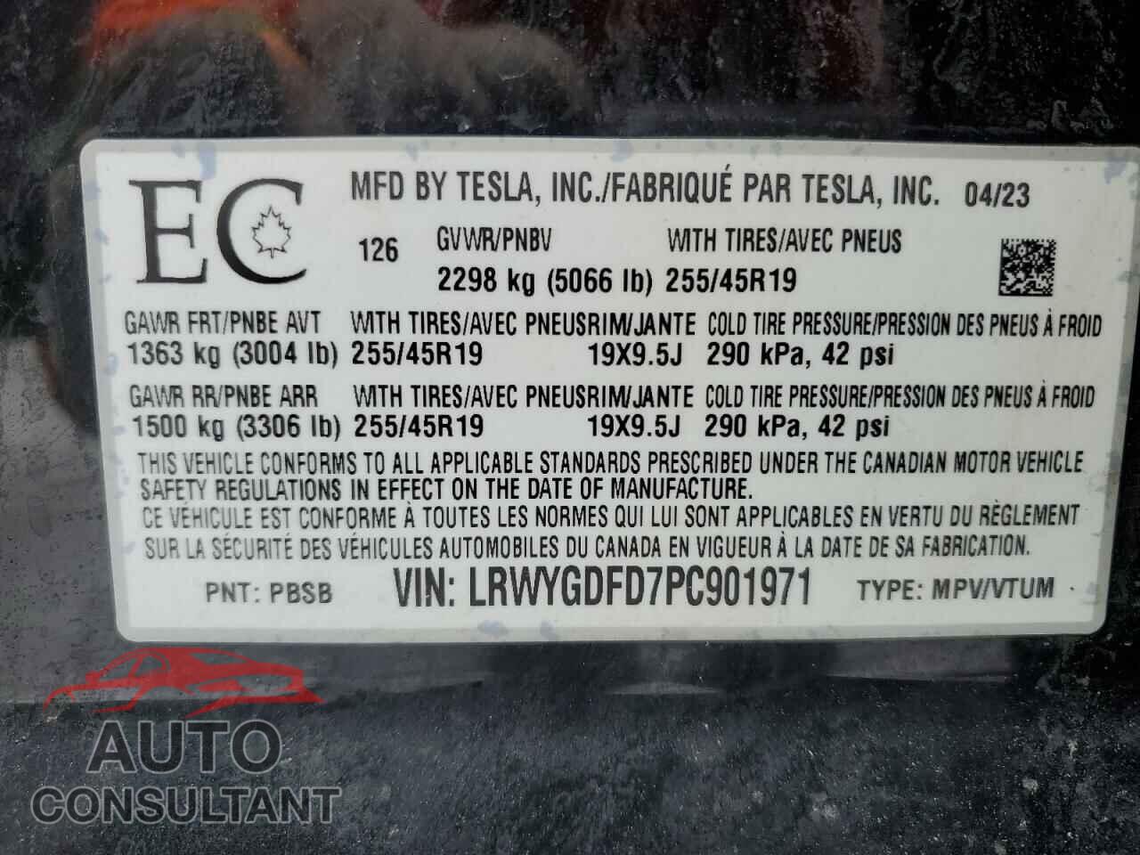 TESLA MODEL Y 2023 - LRWYGDFD7PC901971
