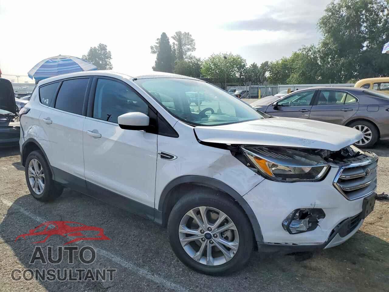 FORD ESCAPE 2017 - 1FMCU9GD2HUE39487