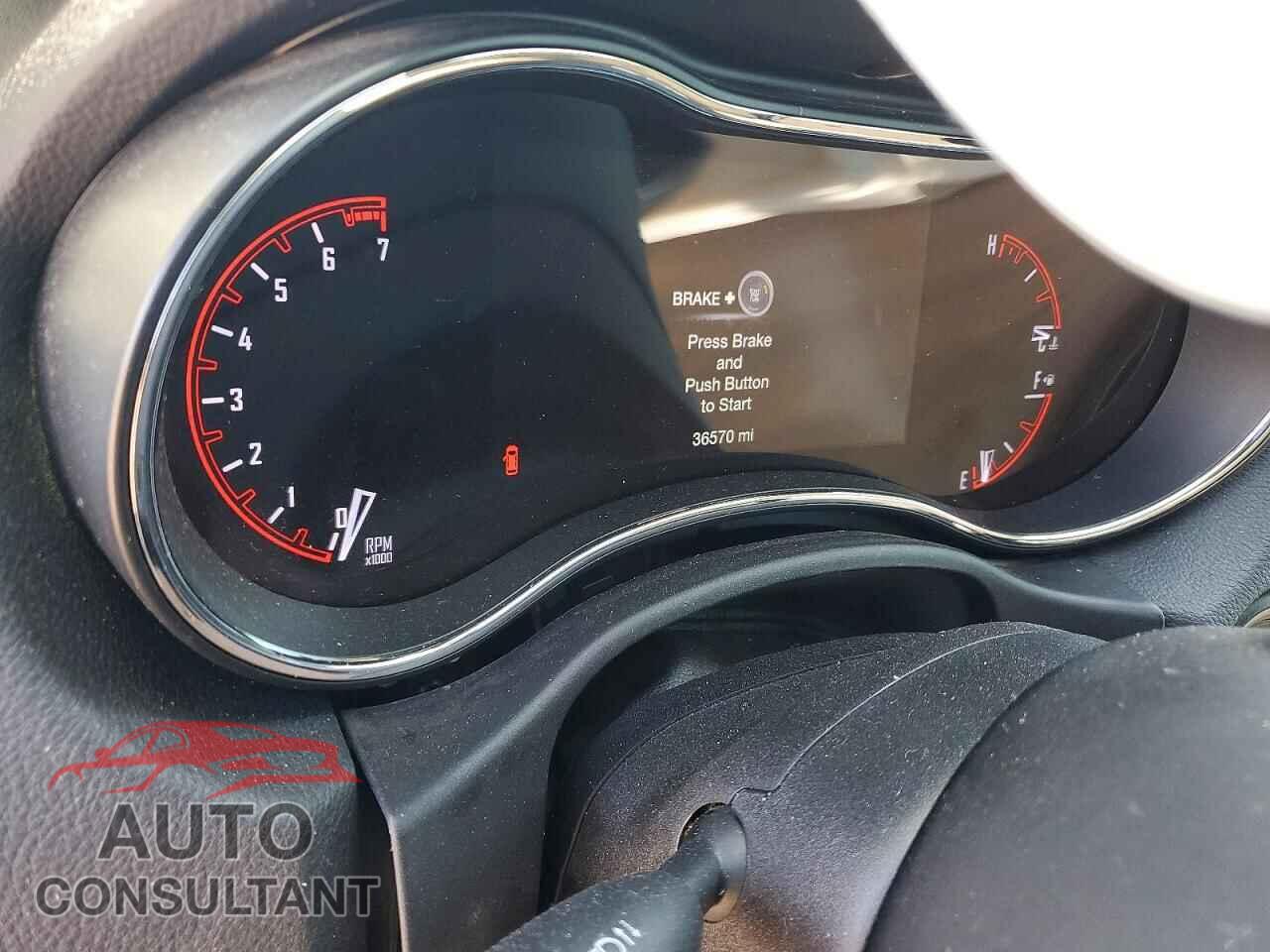 DODGE DURANGO 2018 - 1C4RDHAG5JC276082