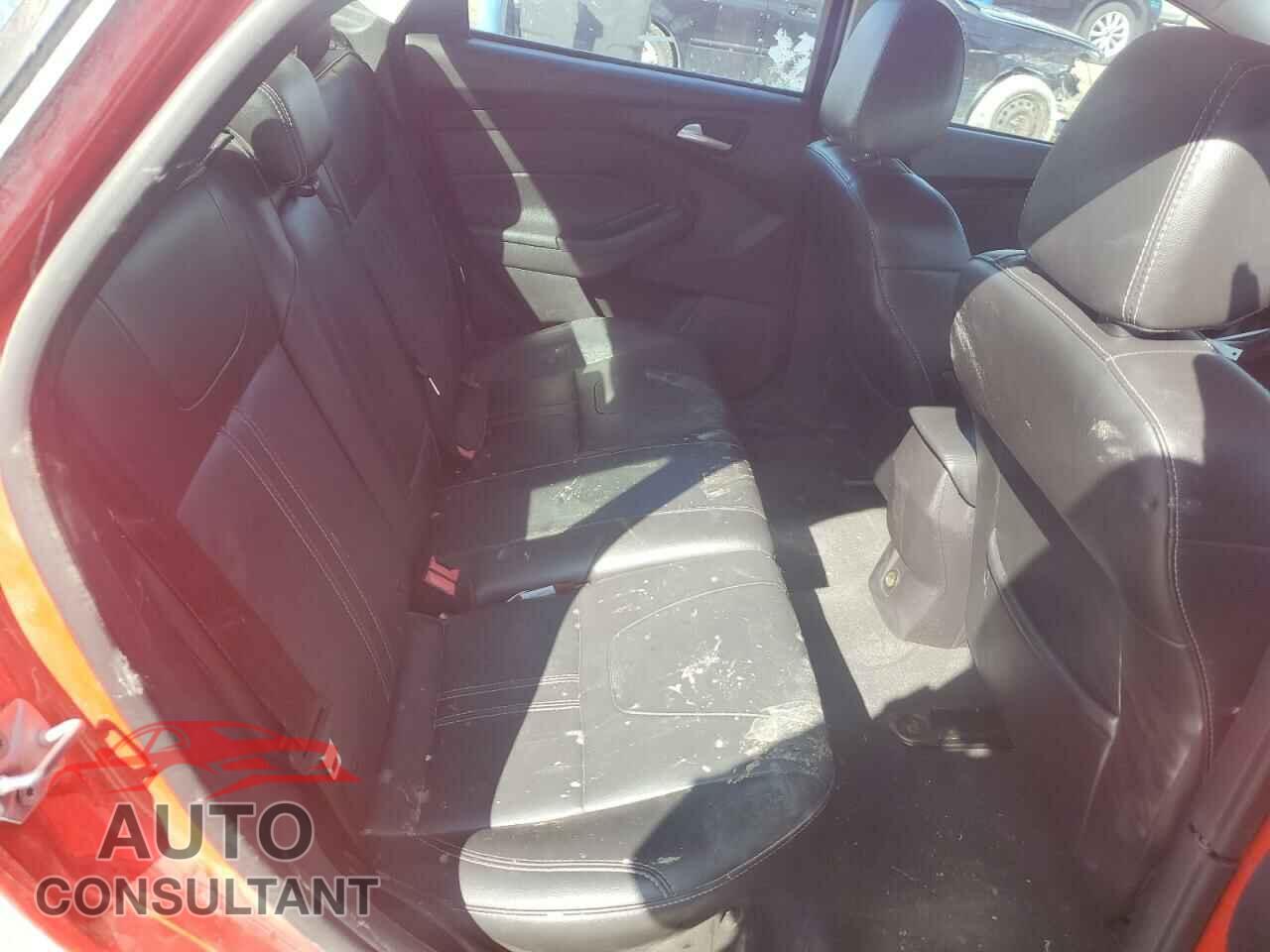 FORD FOCUS 2014 - 1FADP3F28EL261167