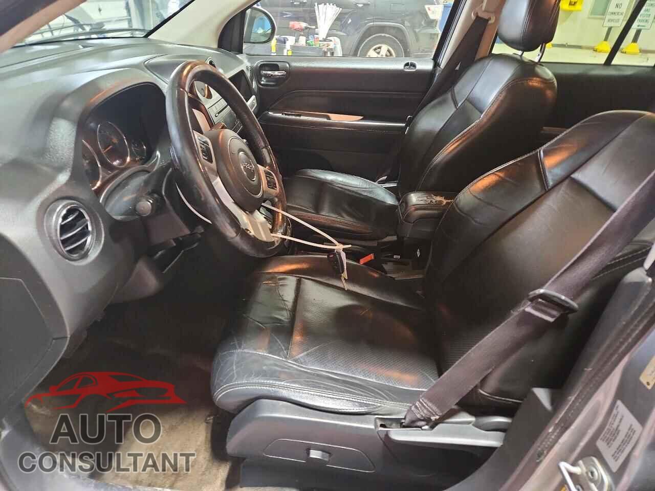 JEEP COMPASS 2015 - 1C4NJCEAXFD335936