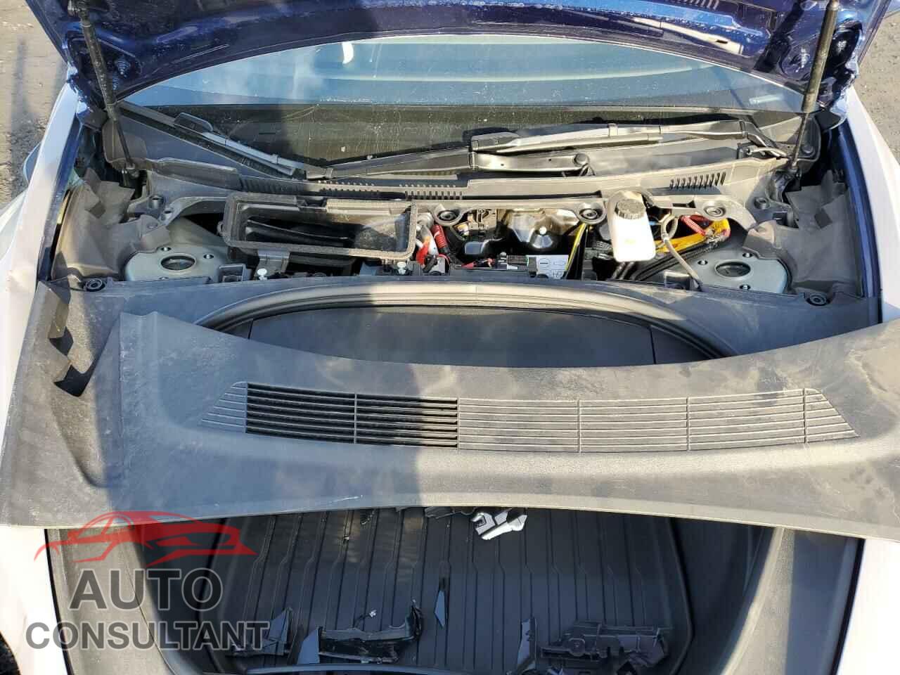TESLA MODEL 3 2024 - 5YJ3E1EB9RF810143
