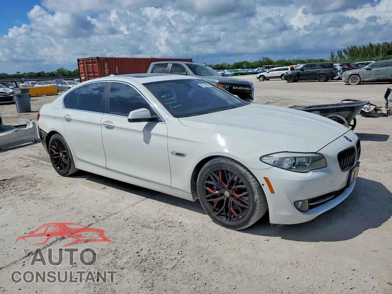 BMW 5 SERIES 2013 - WBAFR7C52DC823630