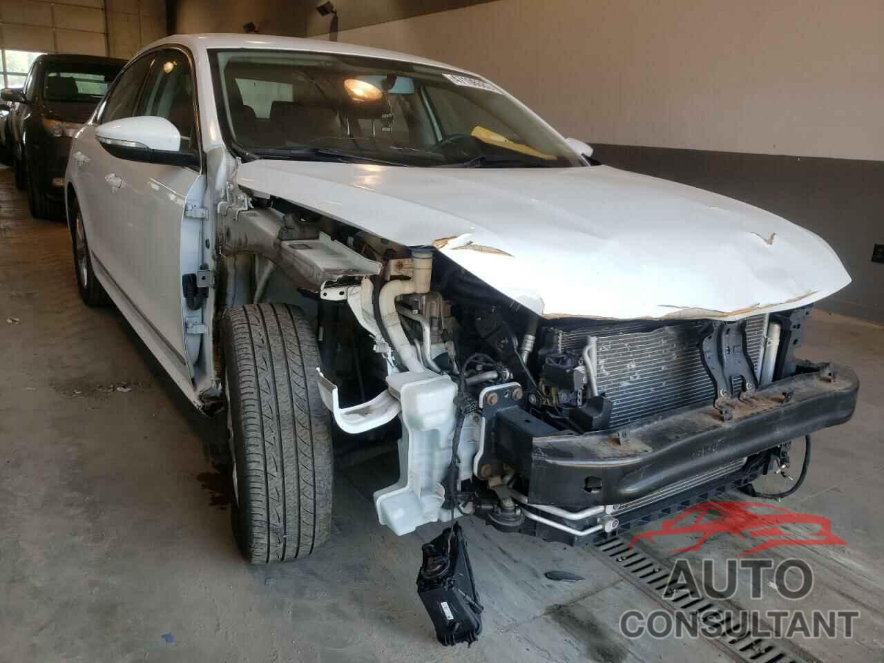 VOLKSWAGEN PASSAT 2016 - 1VWAT7A38GC015073