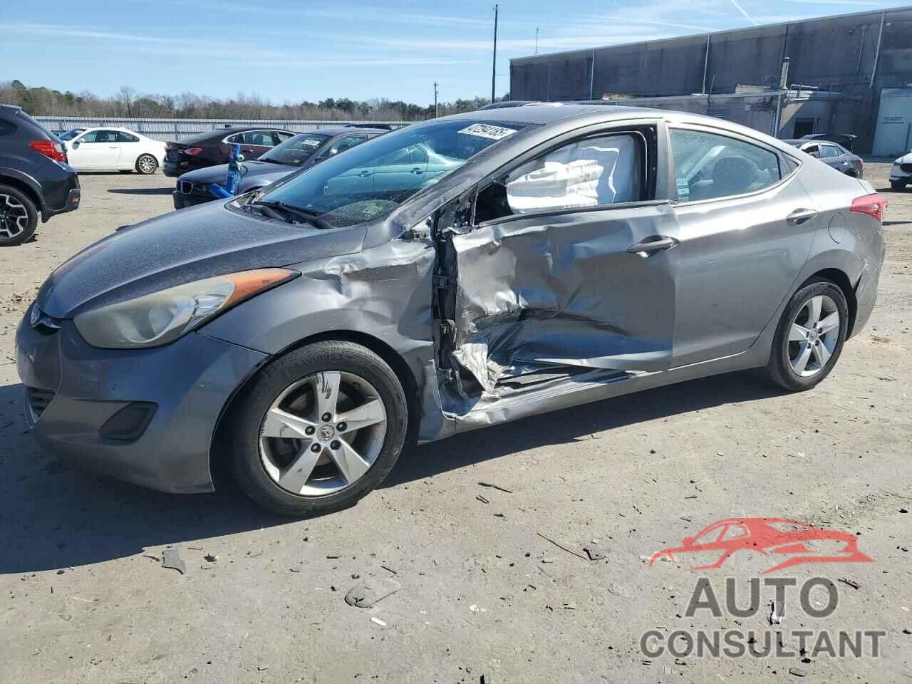 HYUNDAI ELANTRA 2013 - 5NPDH4AE7DH352660