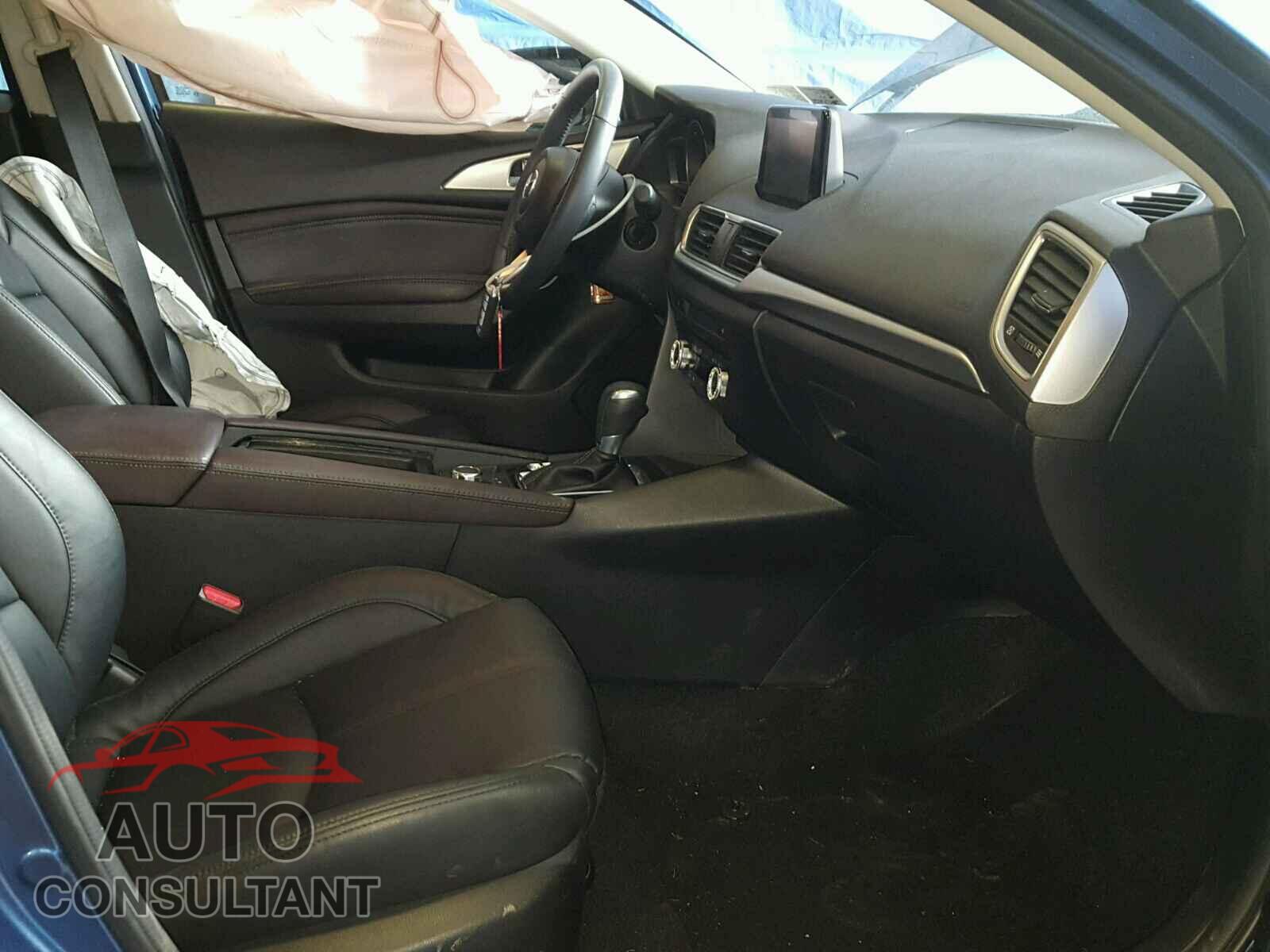 MAZDA 3 2017 - 3MZBN1V7XHM103034