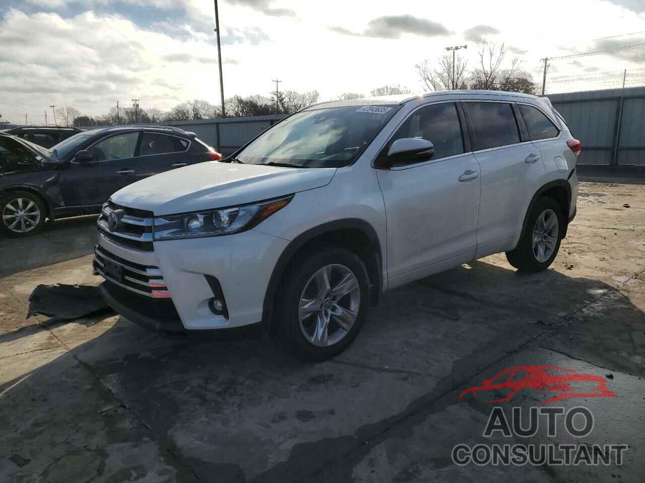 TOYOTA HIGHLANDER 2019 - 5TDDZRFH0KS976529