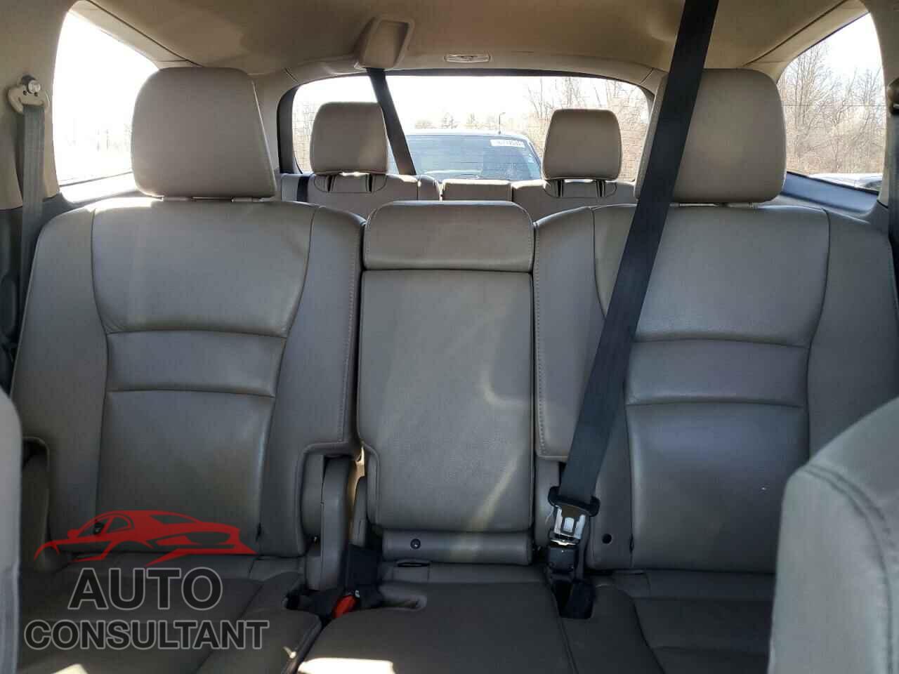 HONDA PILOT 2017 - 5FNYF6H92HB018942