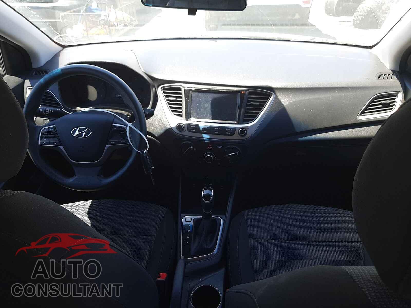 HYUNDAI ACCENT 2018 - 3KPC24A33JE032196