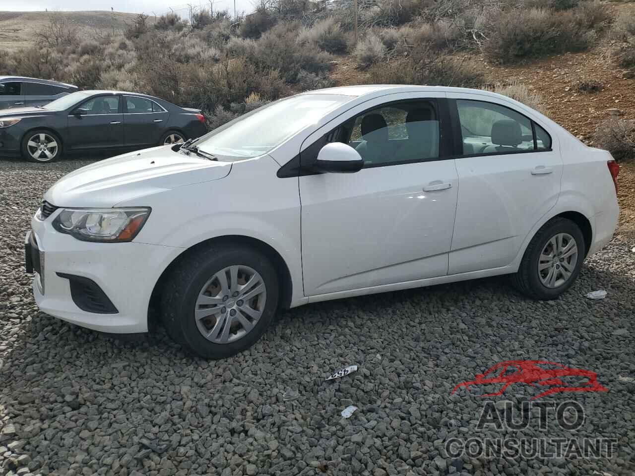 CHEVROLET SONIC 2017 - 1G1JB5SH5H4120923