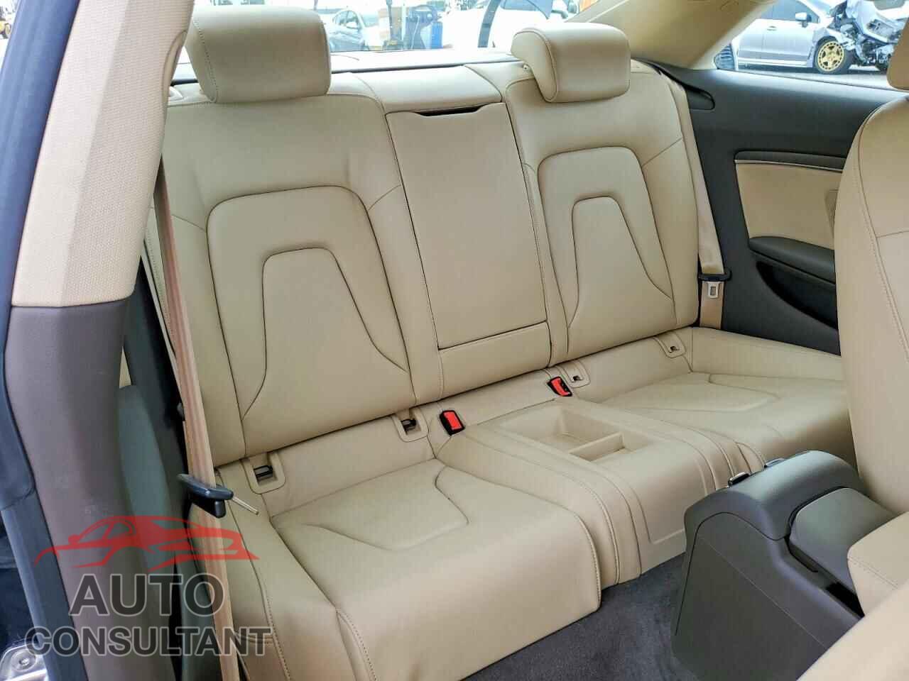 AUDI A5 2014 - WAULFAFR0EA022800