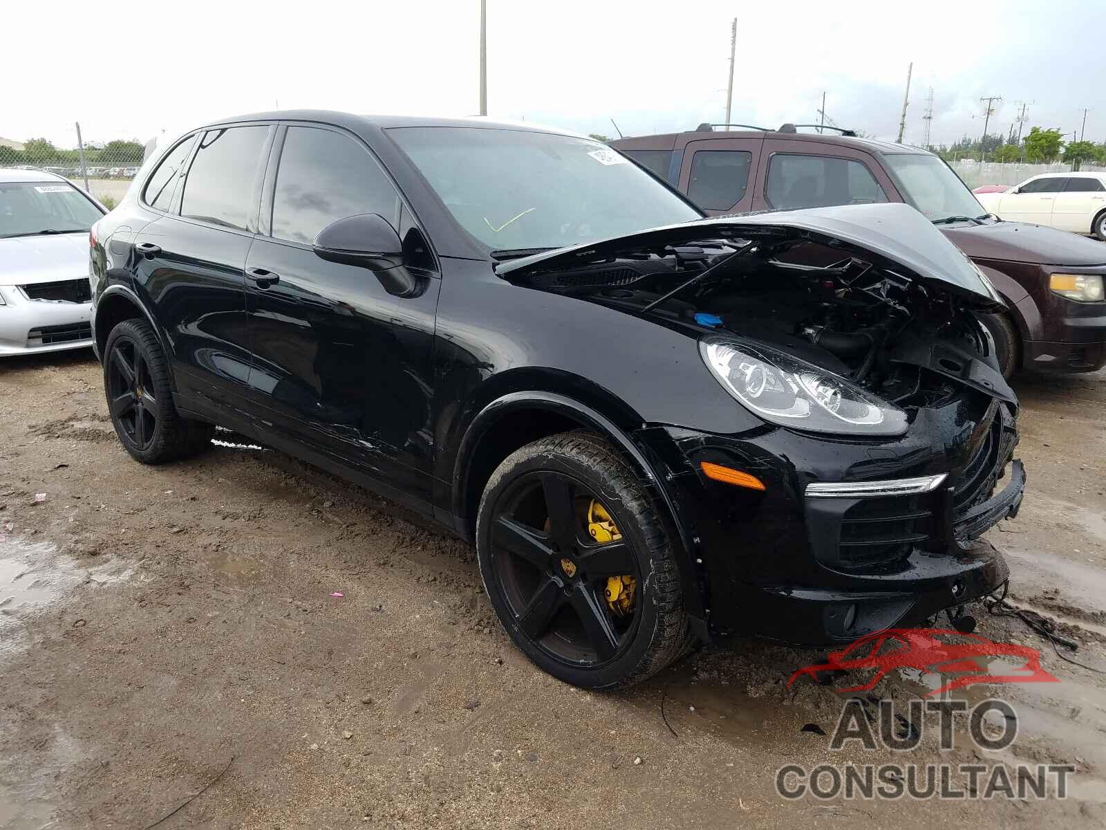 PORSCHE CAYENNE 2018 - WP1AA2A20JKA04549