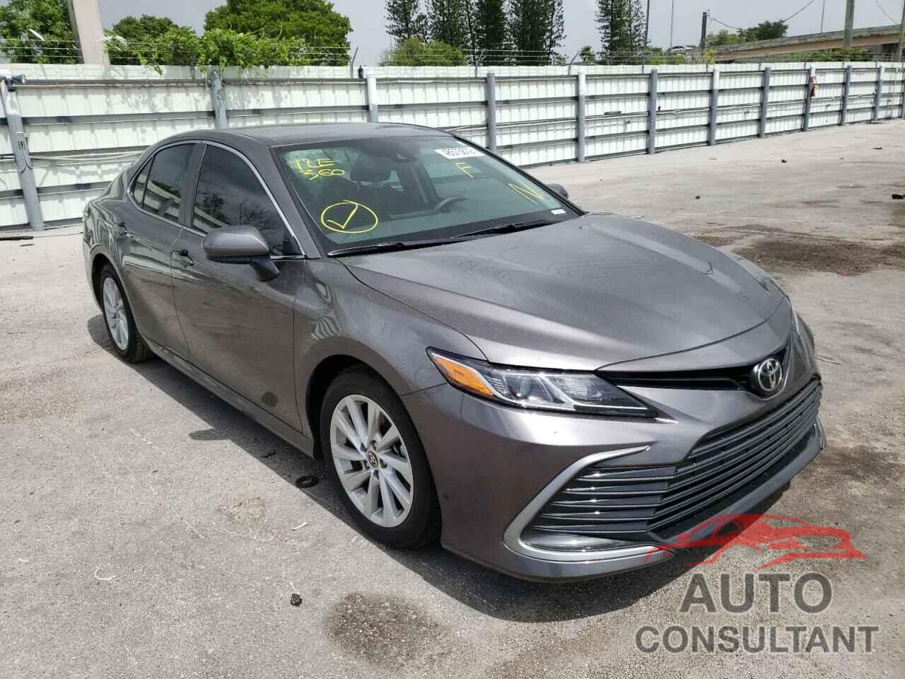 TOYOTA CAMRY 2022 - 4T1C11AK4NU001891