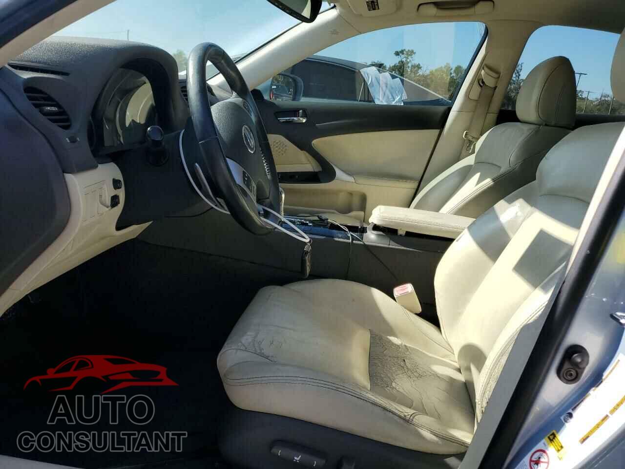 LEXUS IS 2011 - JTHBF5C27B5143971