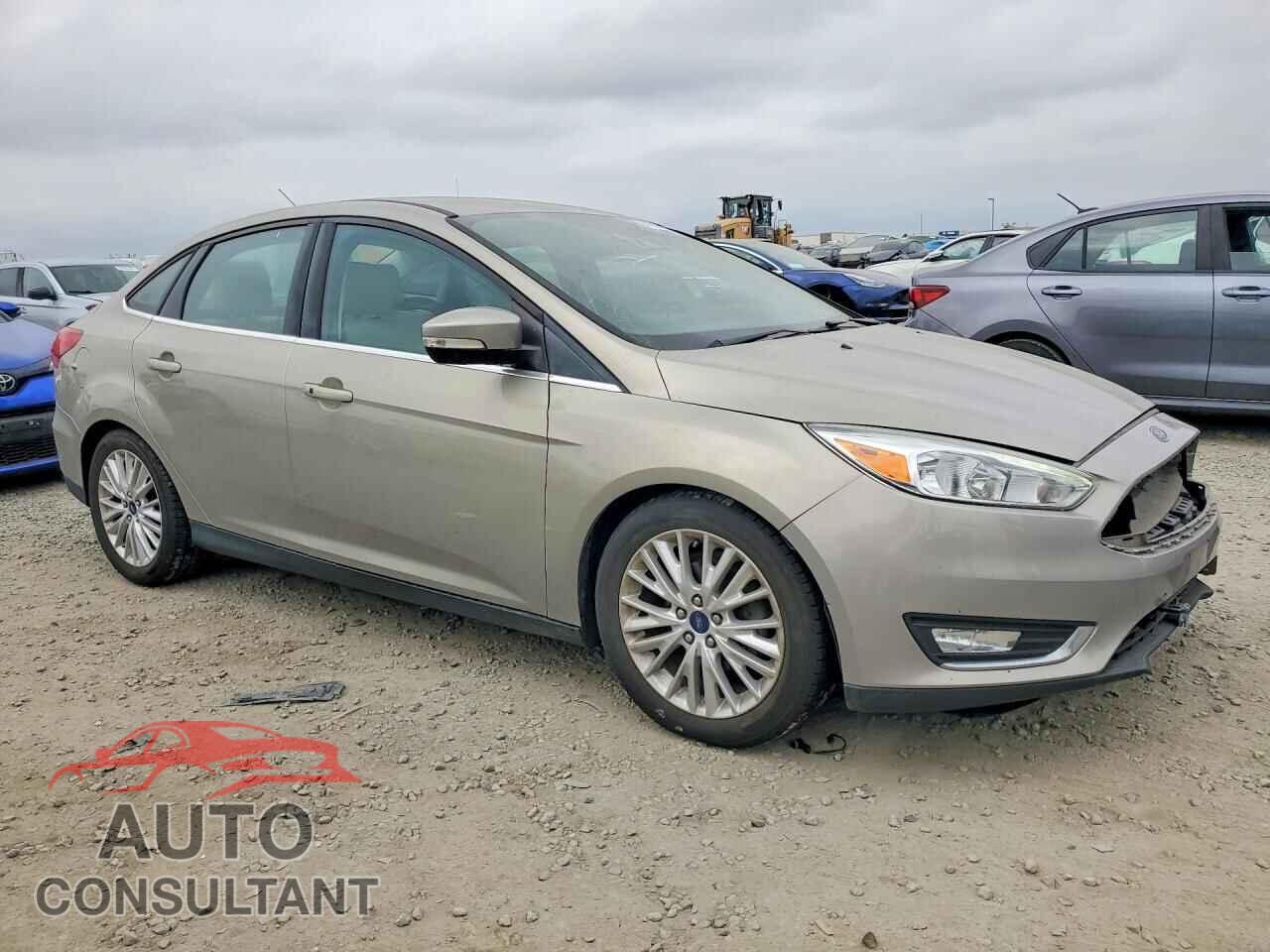 FORD FOCUS 2015 - 1FADP3J26FL232131