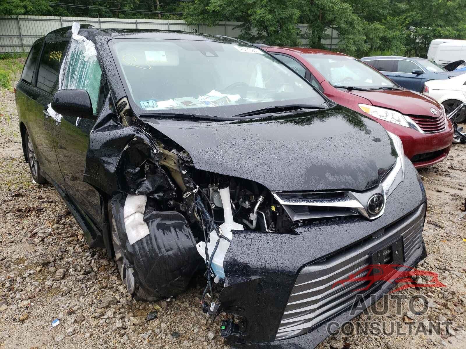 TOYOTA SIENNA 2018 - 5TDDZ3DC0JS201389