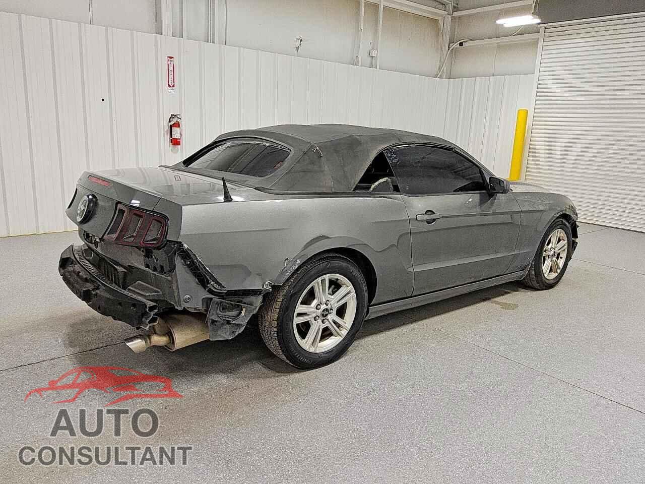 FORD MUSTANG 2013 - 1ZVBP8EM2D5209678