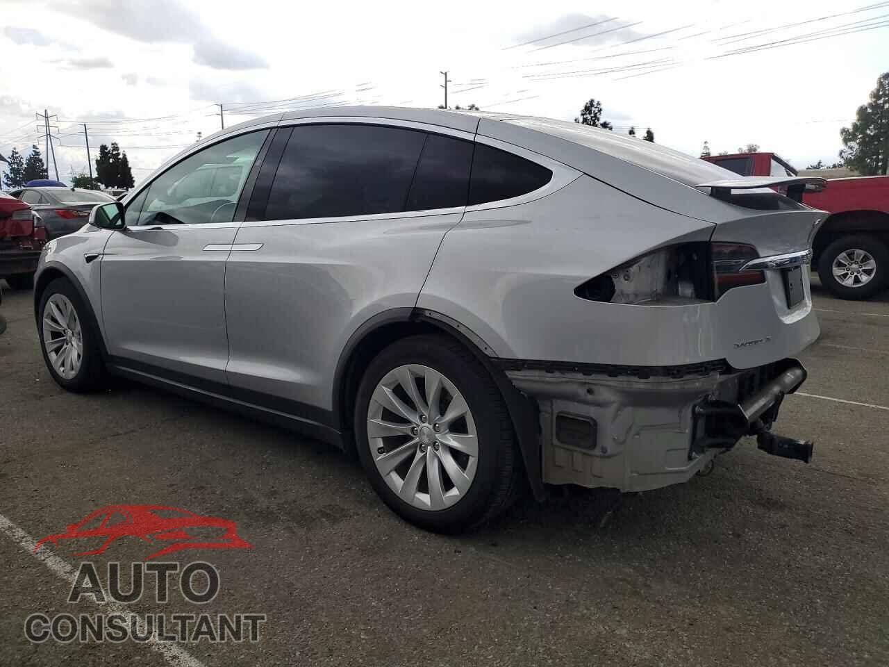 TESLA MODEL X 2018 - 5YJXCBE29JF115372