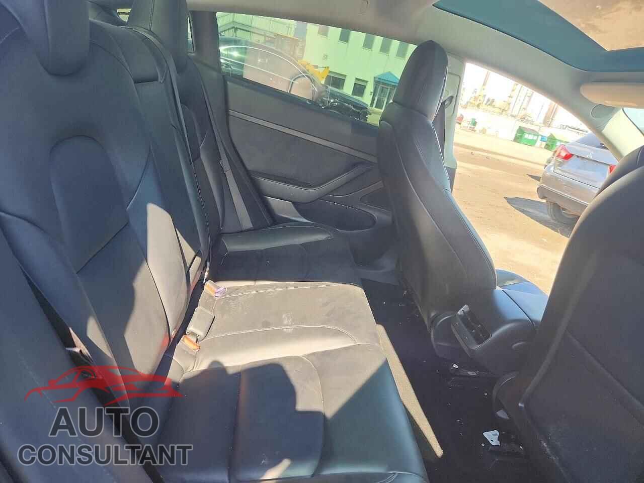 TESLA MODEL 3 2020 - 5YJ3E1EA3LF734143
